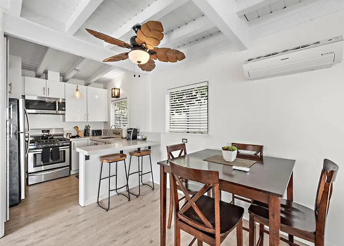 Sleepy Hollow Villas #2 In Laguna Beach