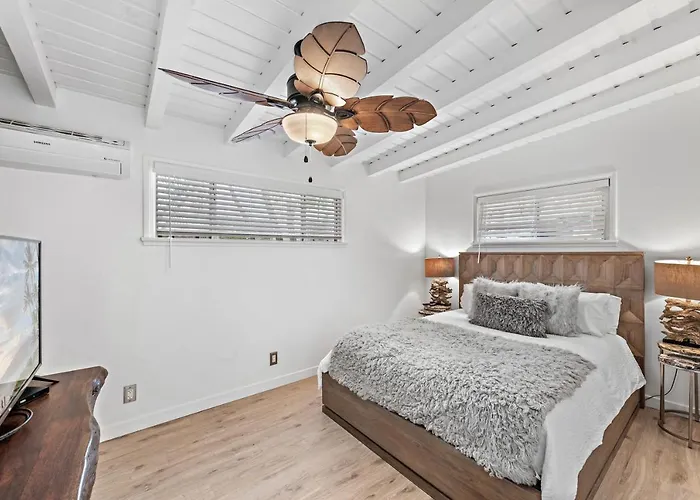 Sleepy Hollow Villas #2 In Laguna Beach