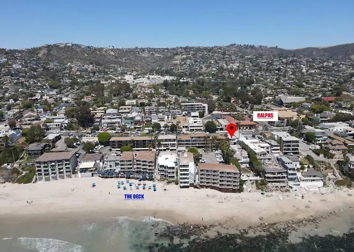 Village District! Cleo Beach! 5 Min Walk To Dtwn!